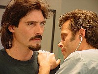 Simon Molinar mit Dr. Joe McKay